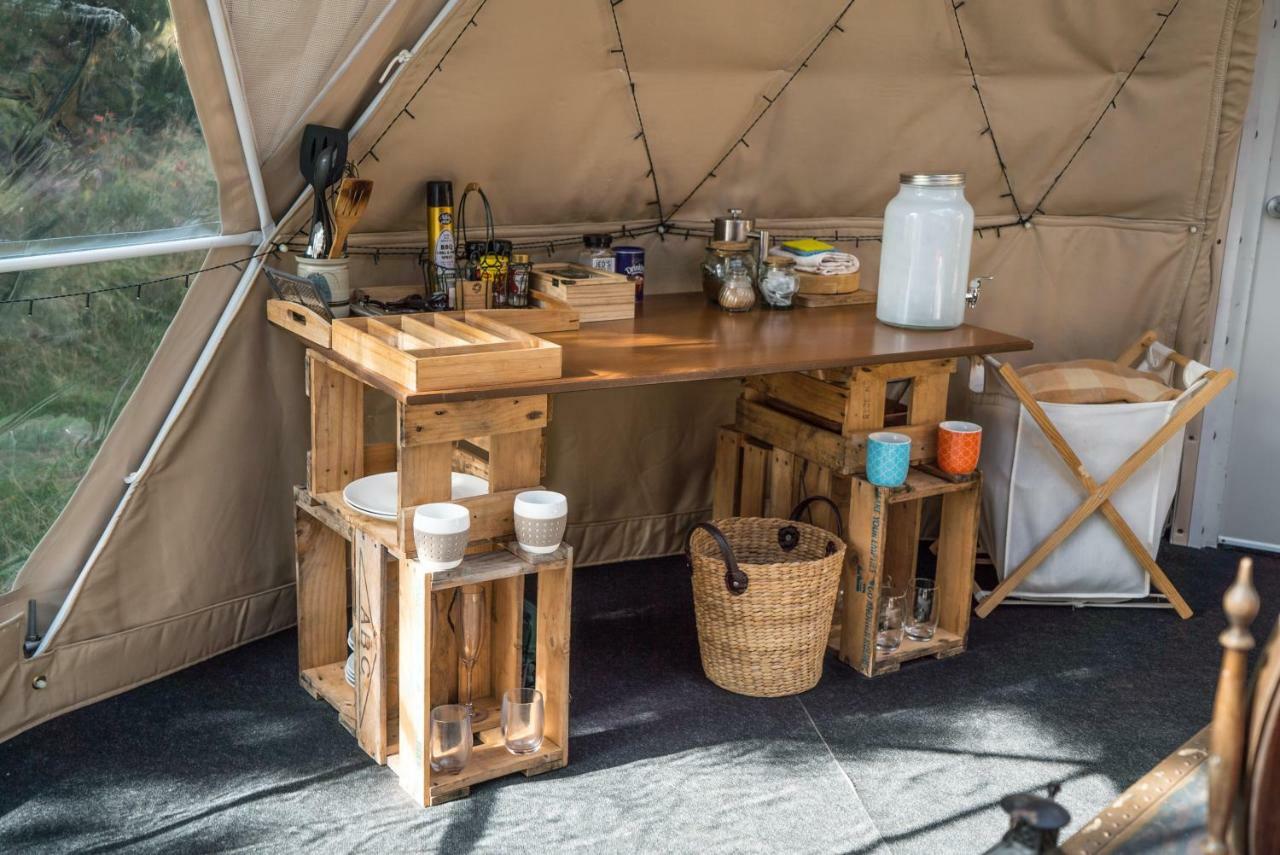 Mt Gold Glamping Hotel Wanaka Bagian luar foto