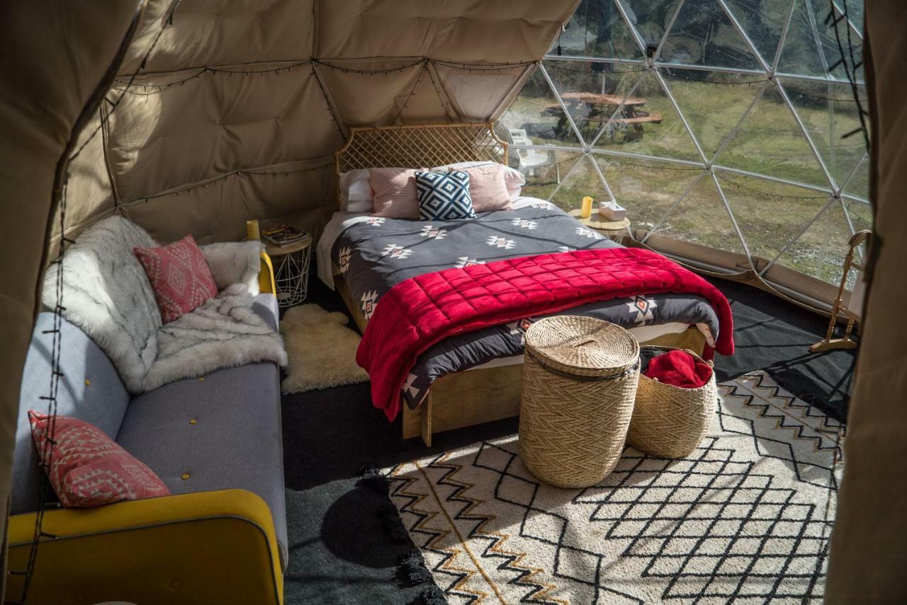 Mt Gold Glamping Hotel Wanaka Bagian luar foto